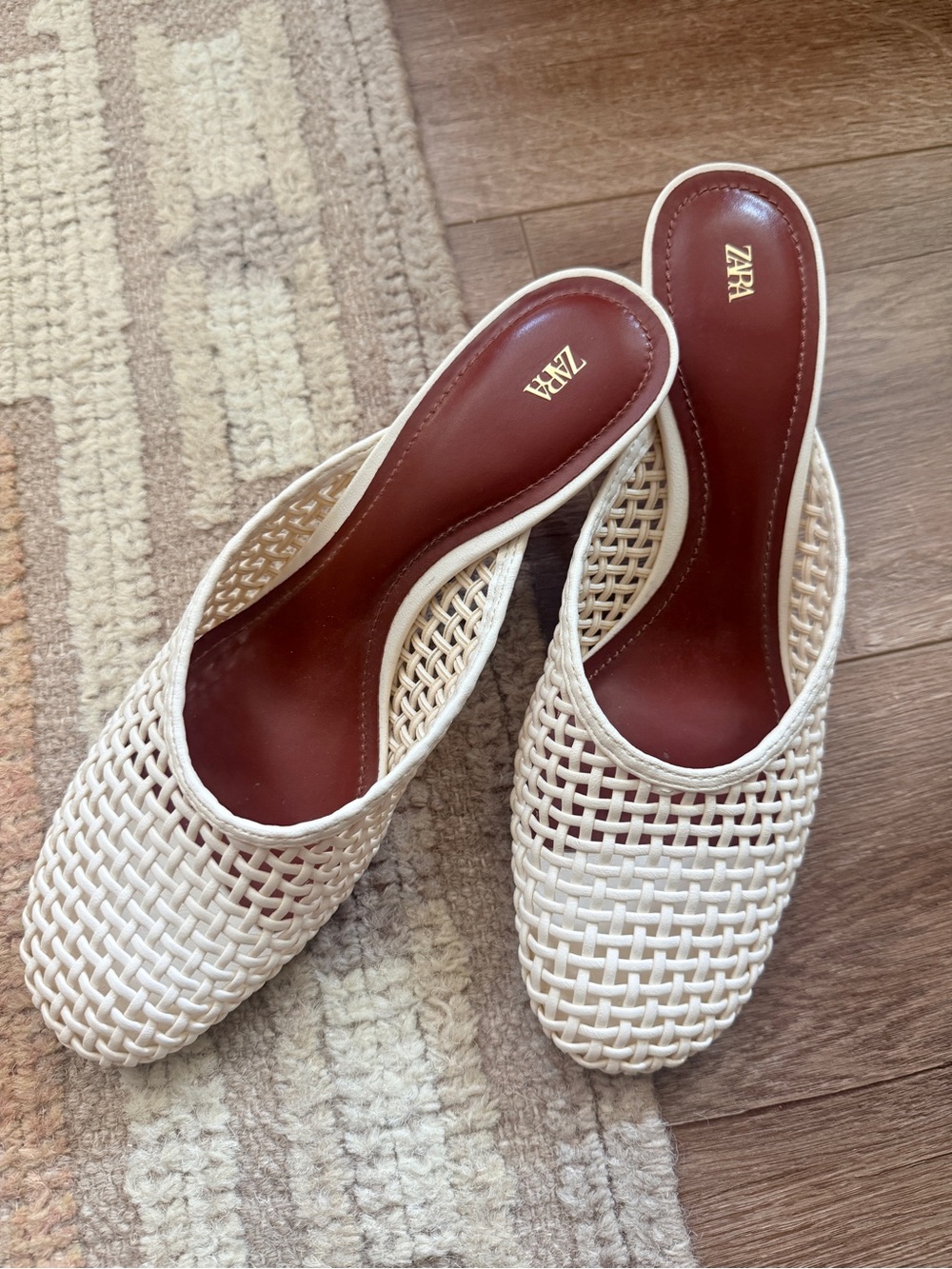 ZARA Cream Woven Slip-On Mules with Maroon Insole sz 40 or 9.5